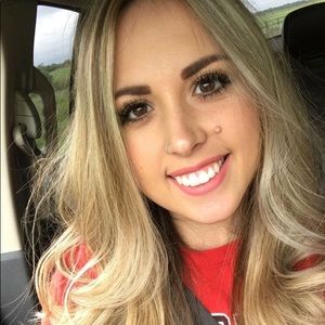 Meet your Posher, Marissa